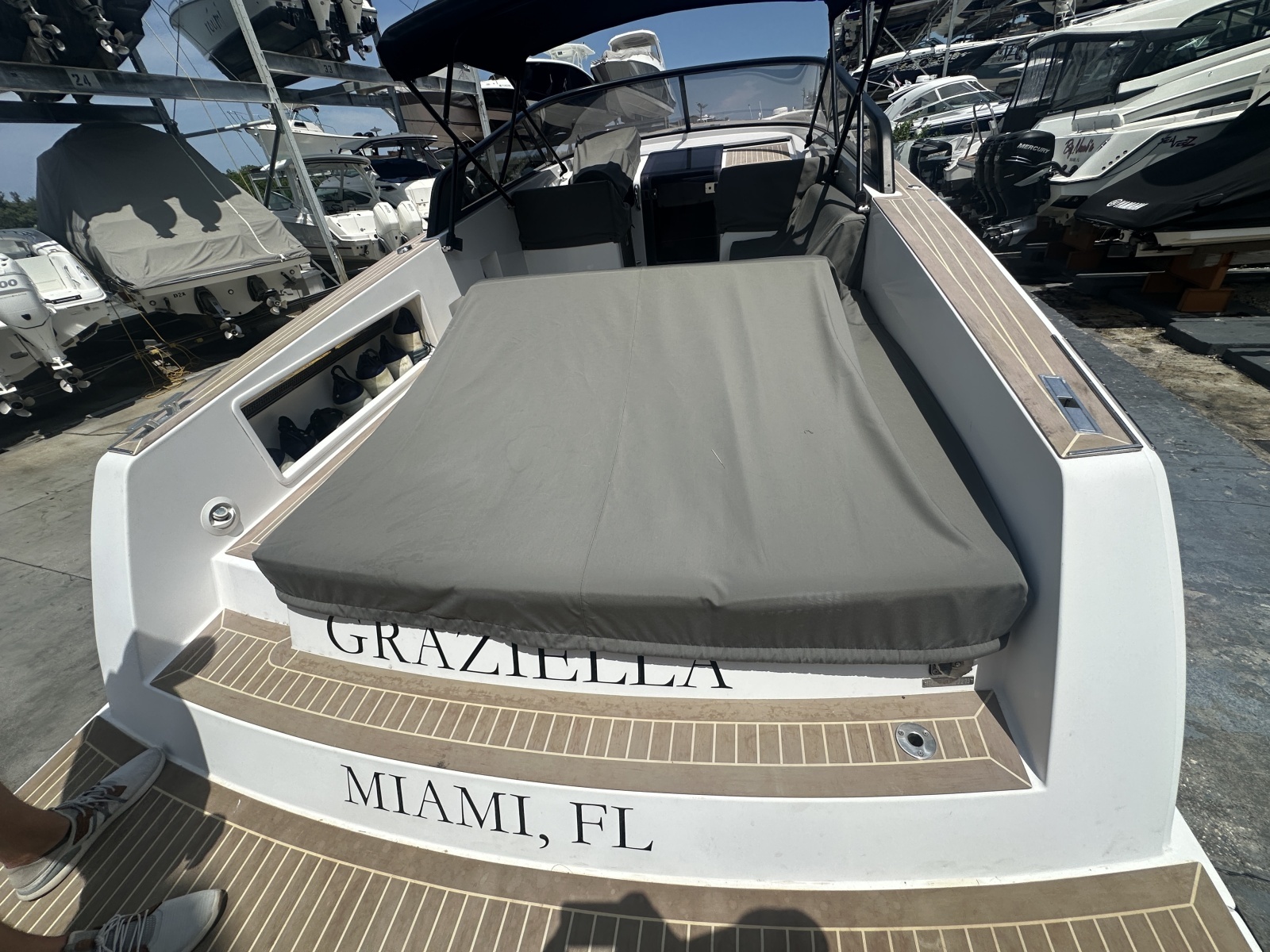2023 VanDutch 