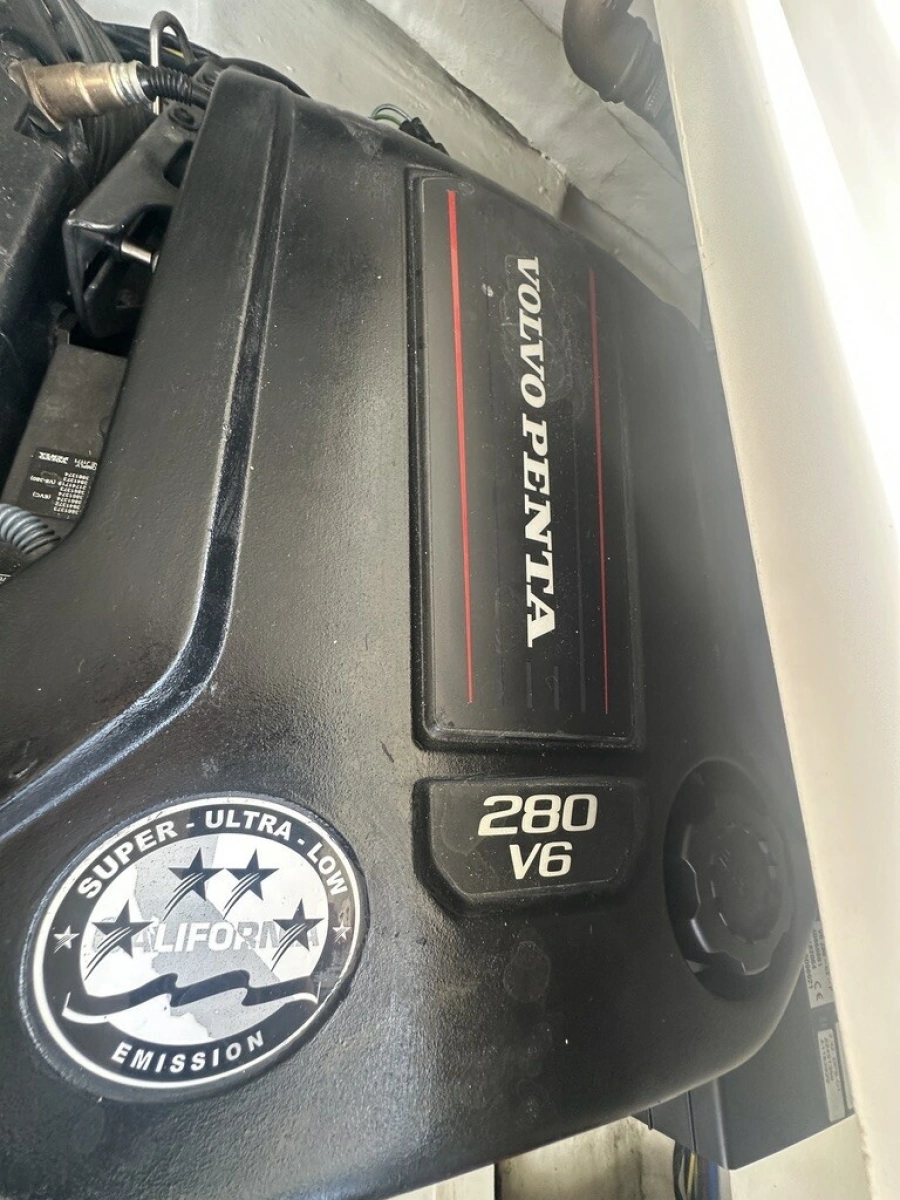 2023 VanDutch 32