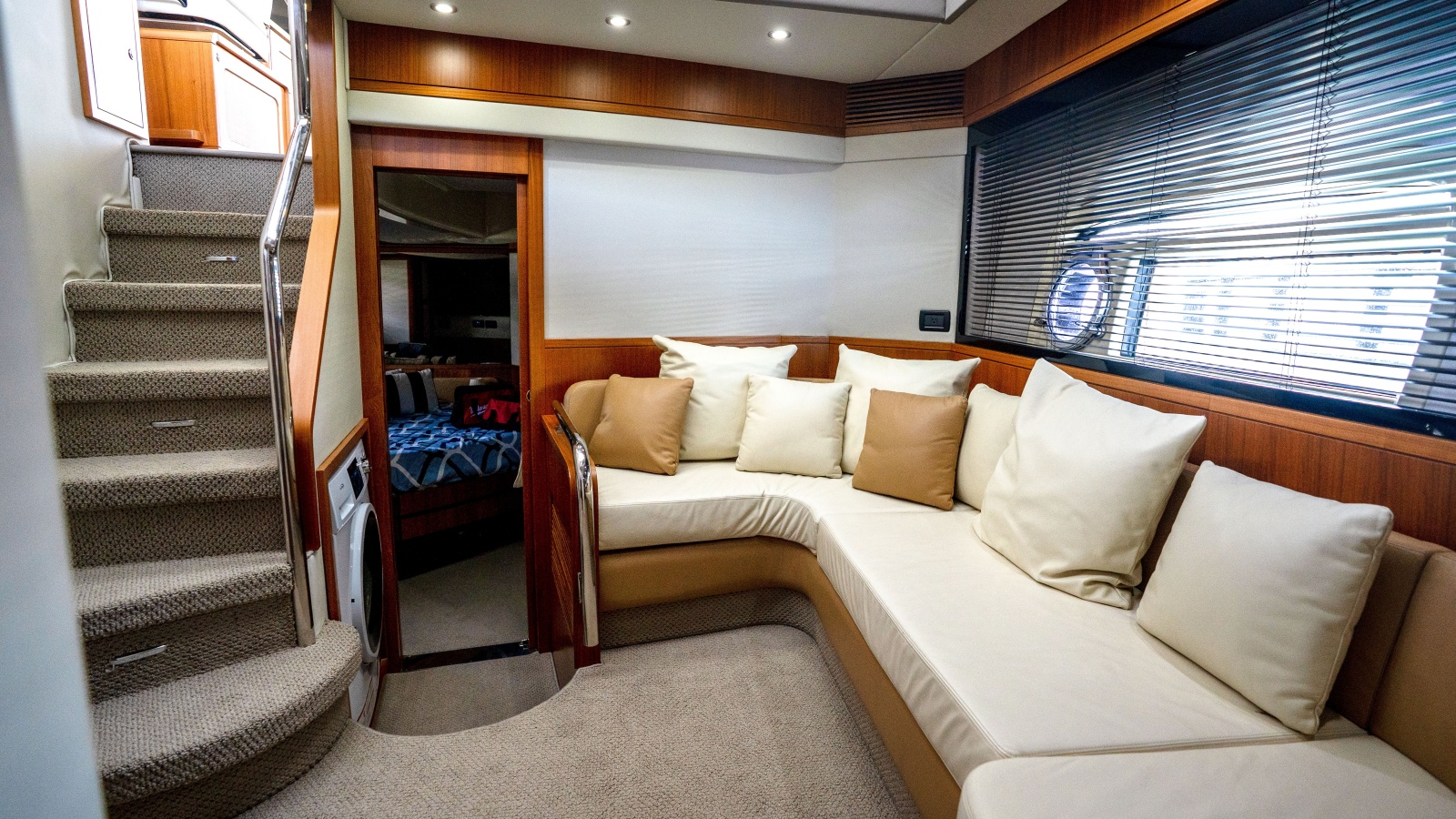 2012 Azimut Magellano 50