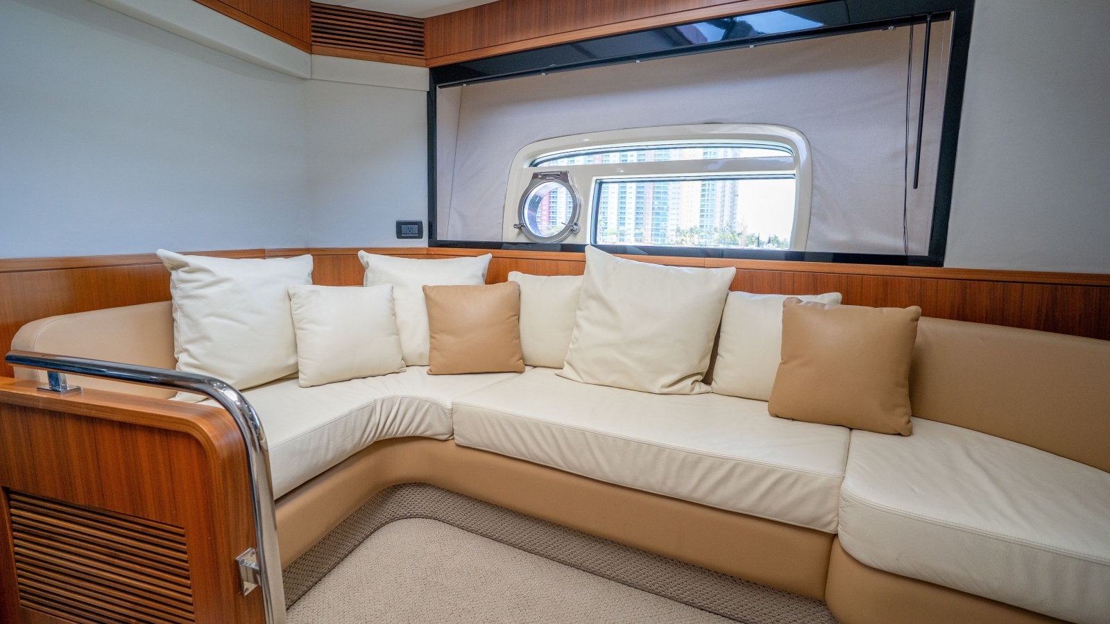 2012 Azimut Magellano 50