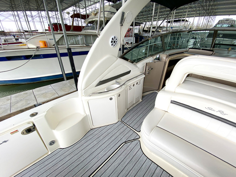 Port cockpit