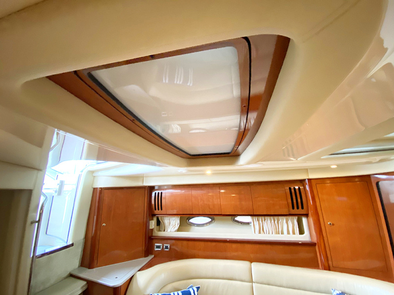 Skylight with retractable sunshade