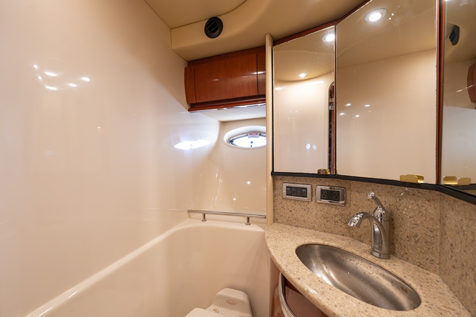 Master vanity sink