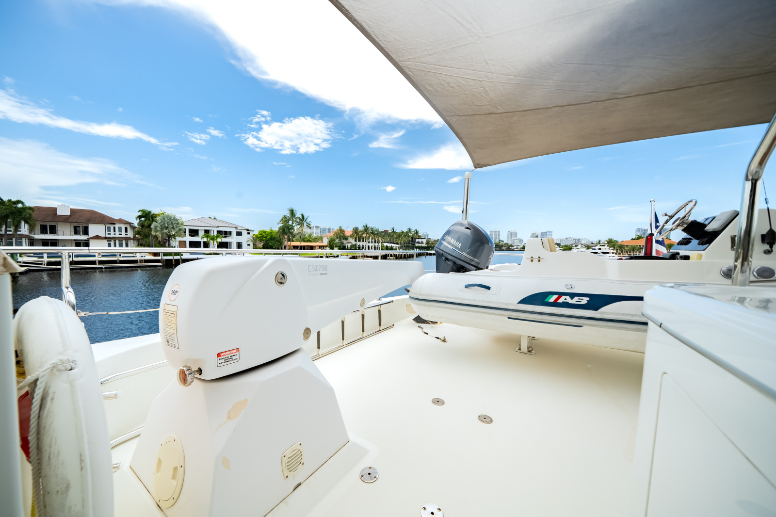 2016 Ocean Alexander 90 SKY LOUNGE