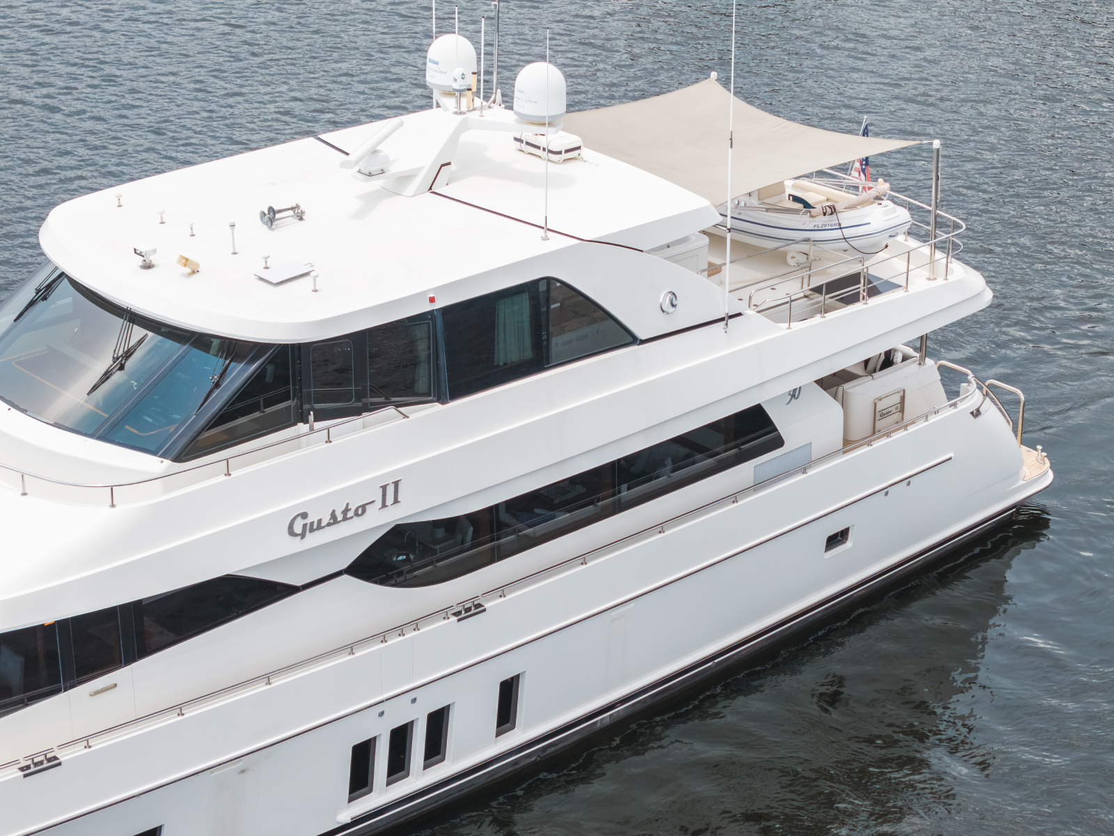 2016 Ocean Alexander 90 SKY LOUNGE