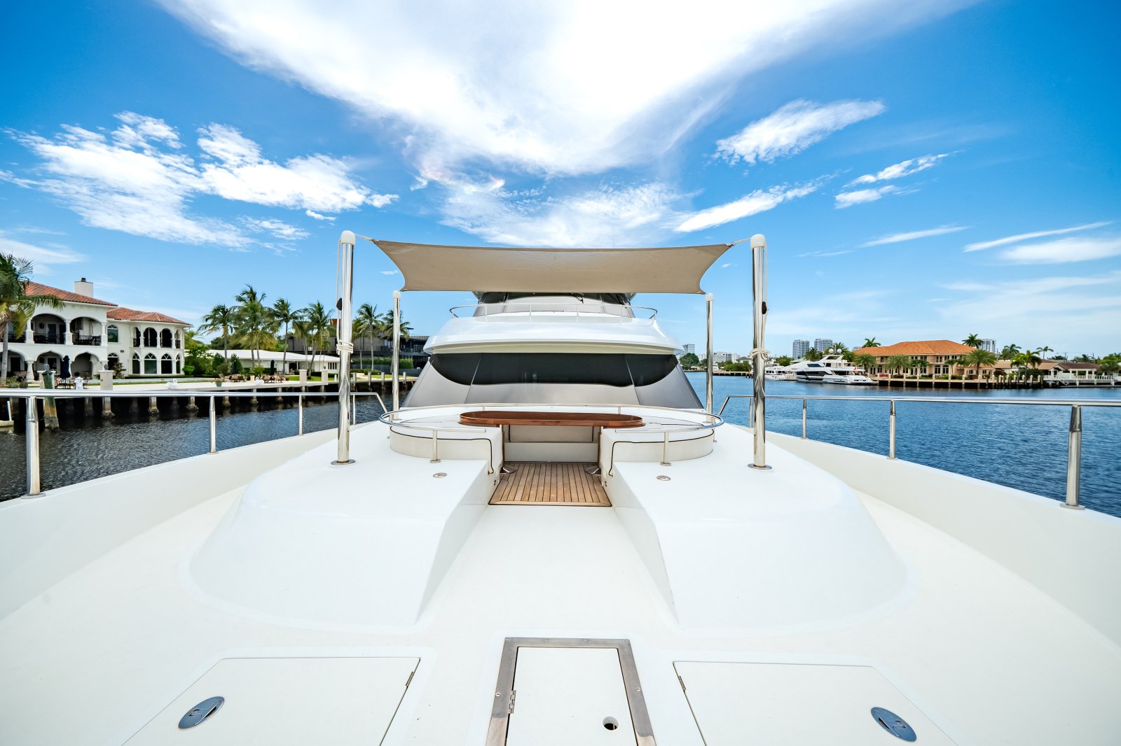 2016 Ocean Alexander 90 SKY LOUNGE