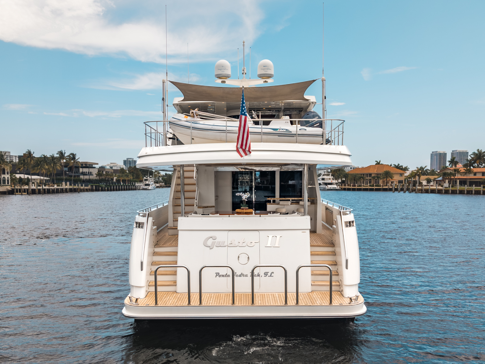 2016 Ocean Alexander 90 SKY LOUNGE