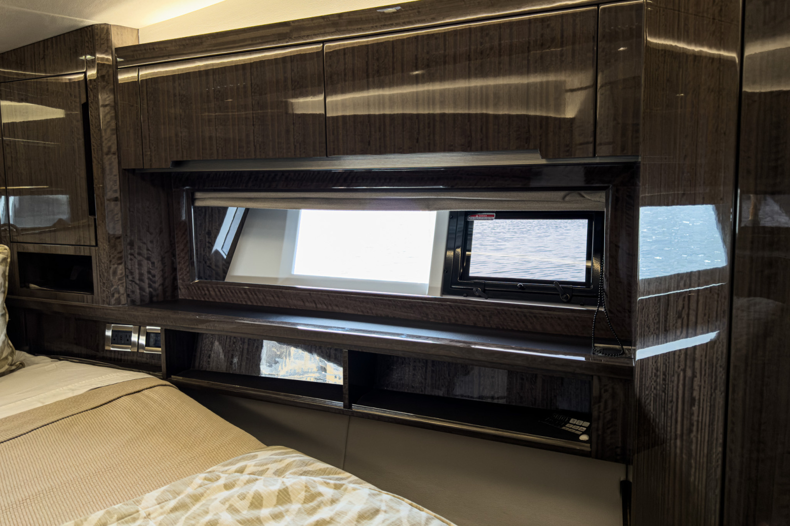 2022 Galeon 550 Fly