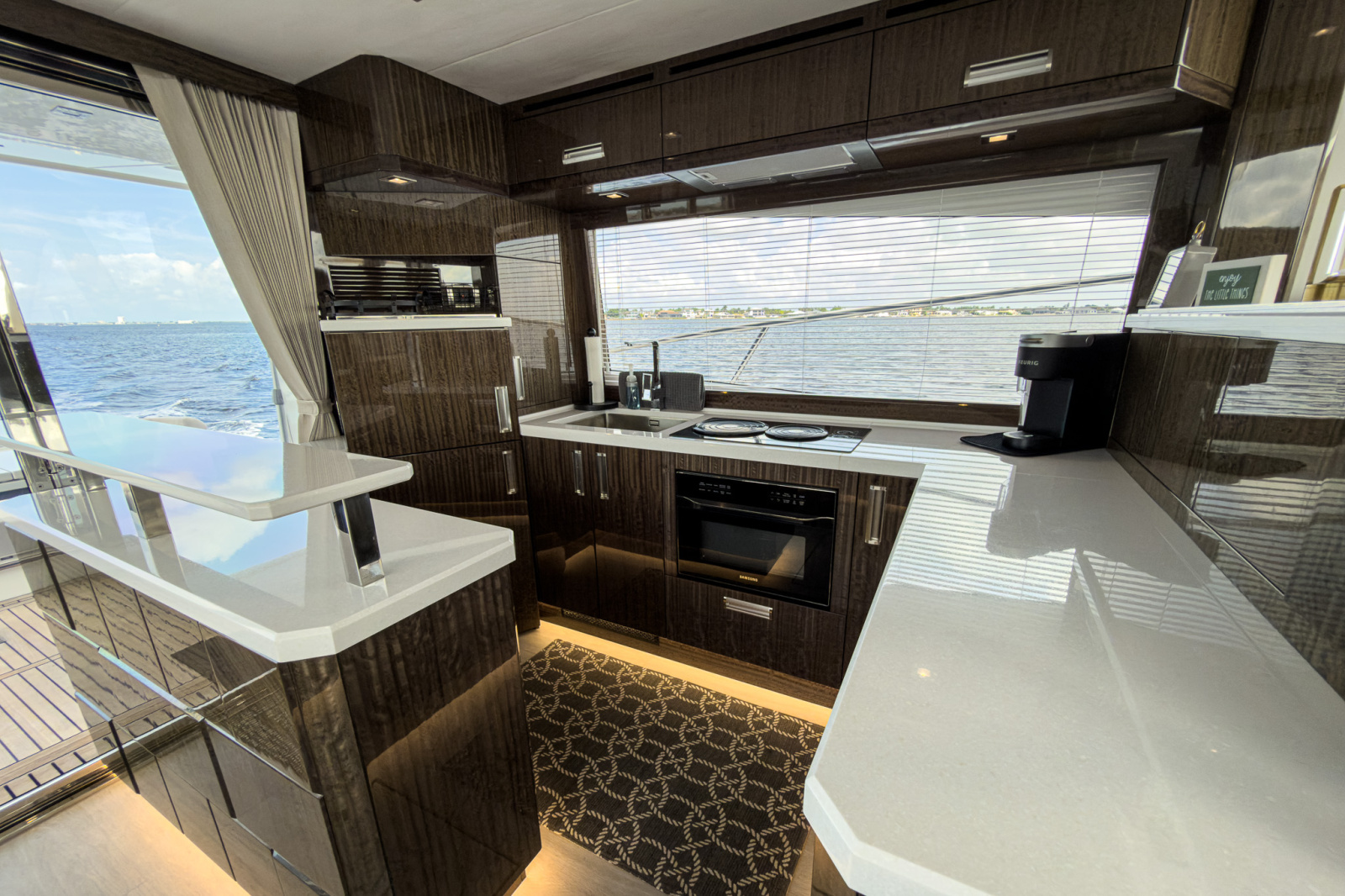 2022 Galeon 550 Fly