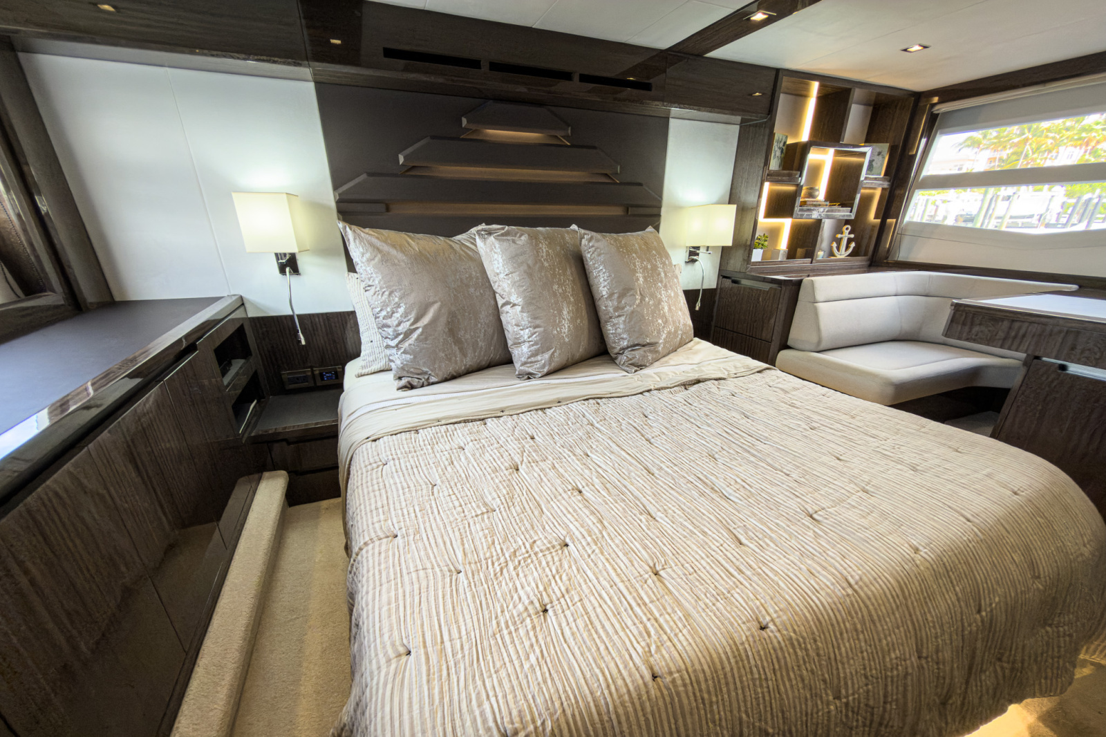 2022 Galeon 550 Fly