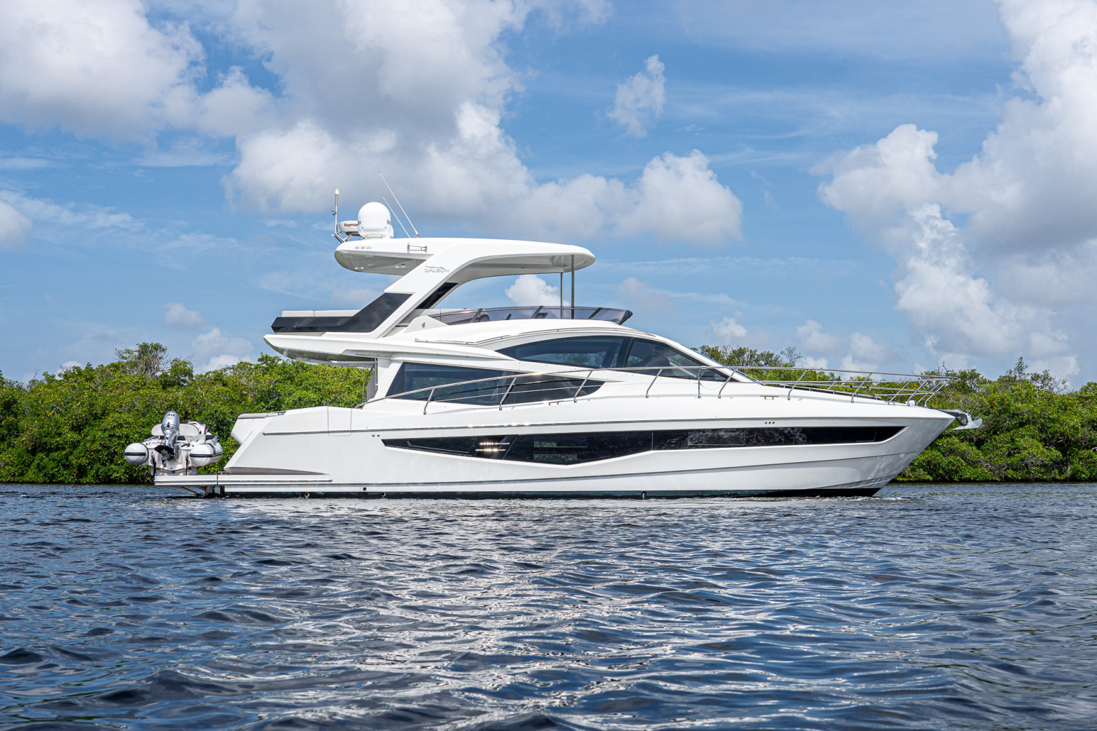2022 Galeon 550 Fly