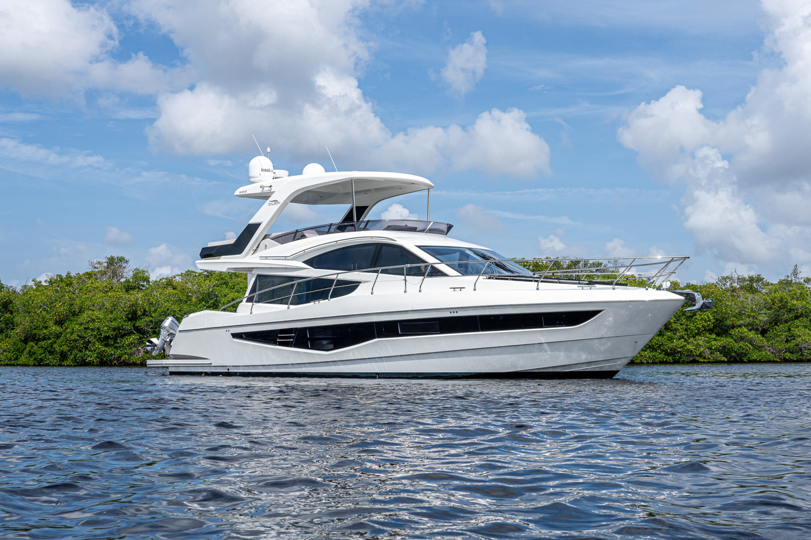 2022 Galeon 550 Fly