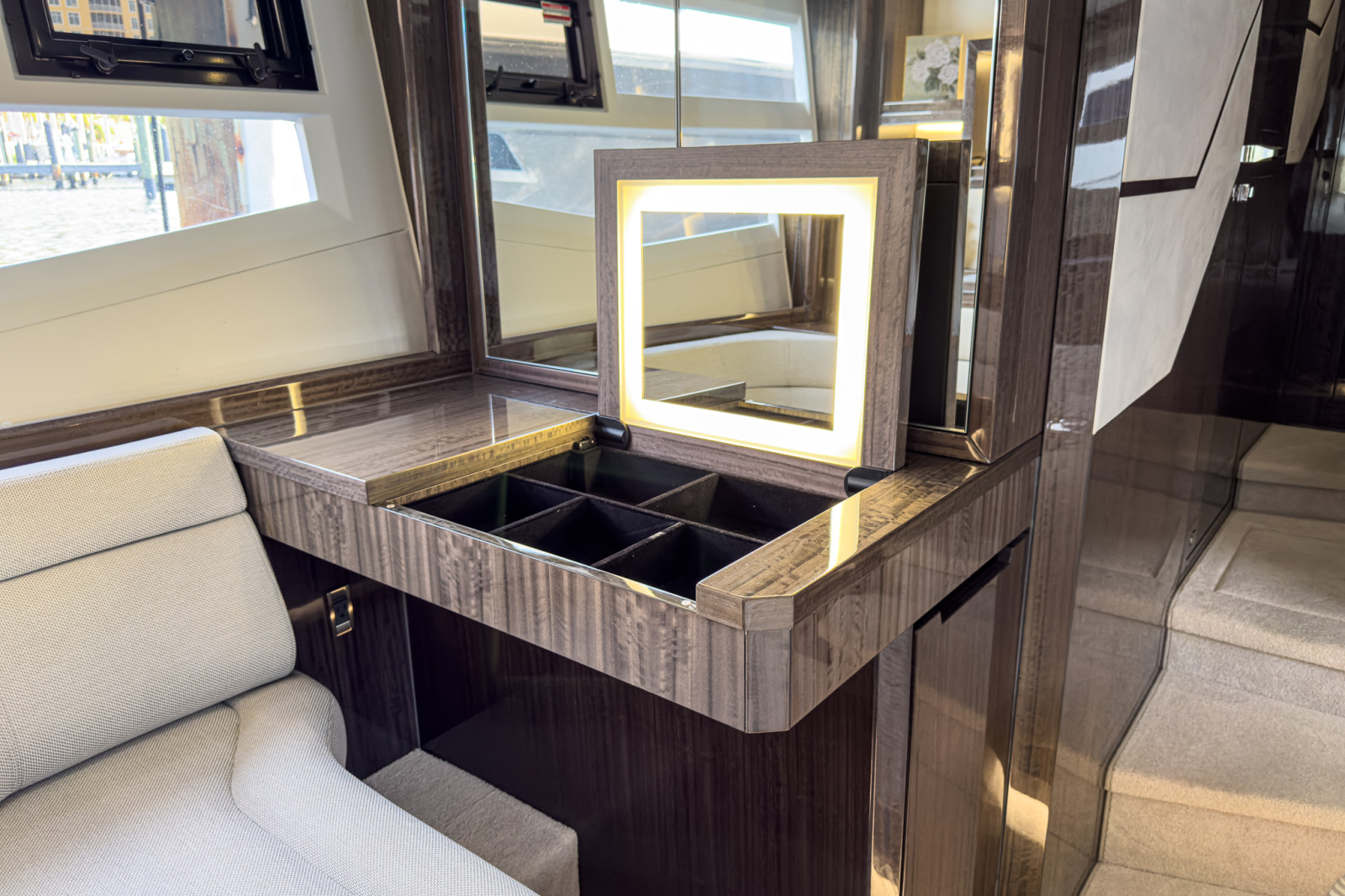 2022 Galeon 550 Fly