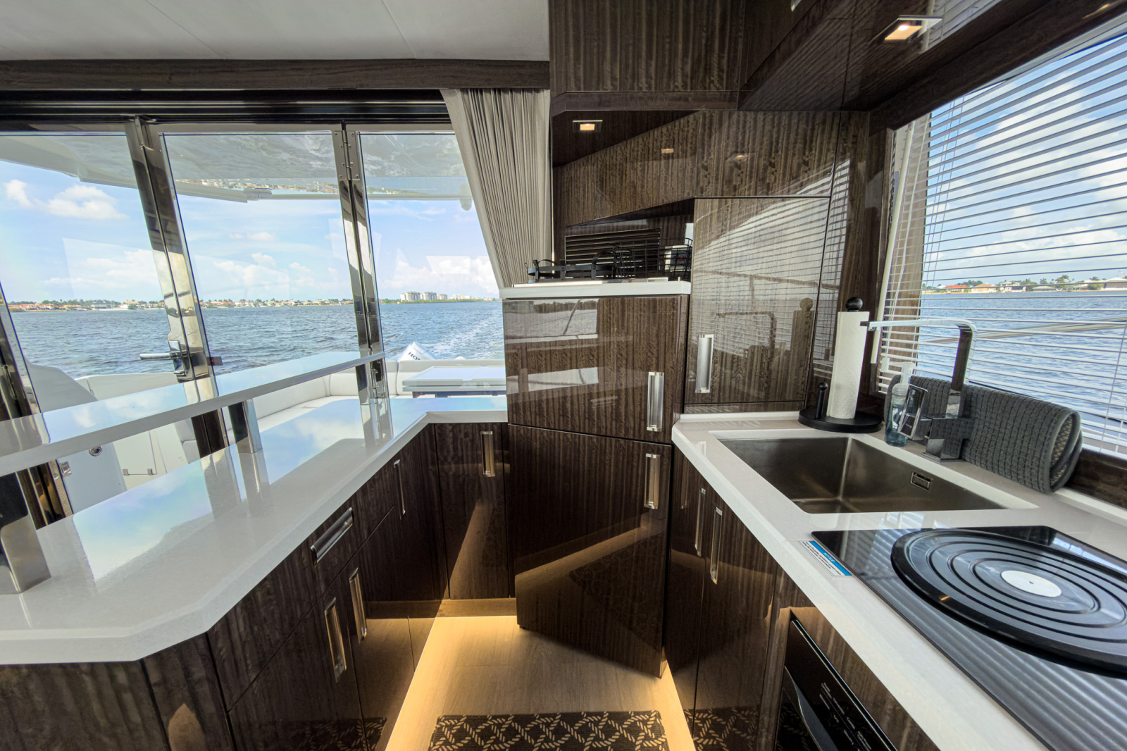2022 Galeon 550 Fly