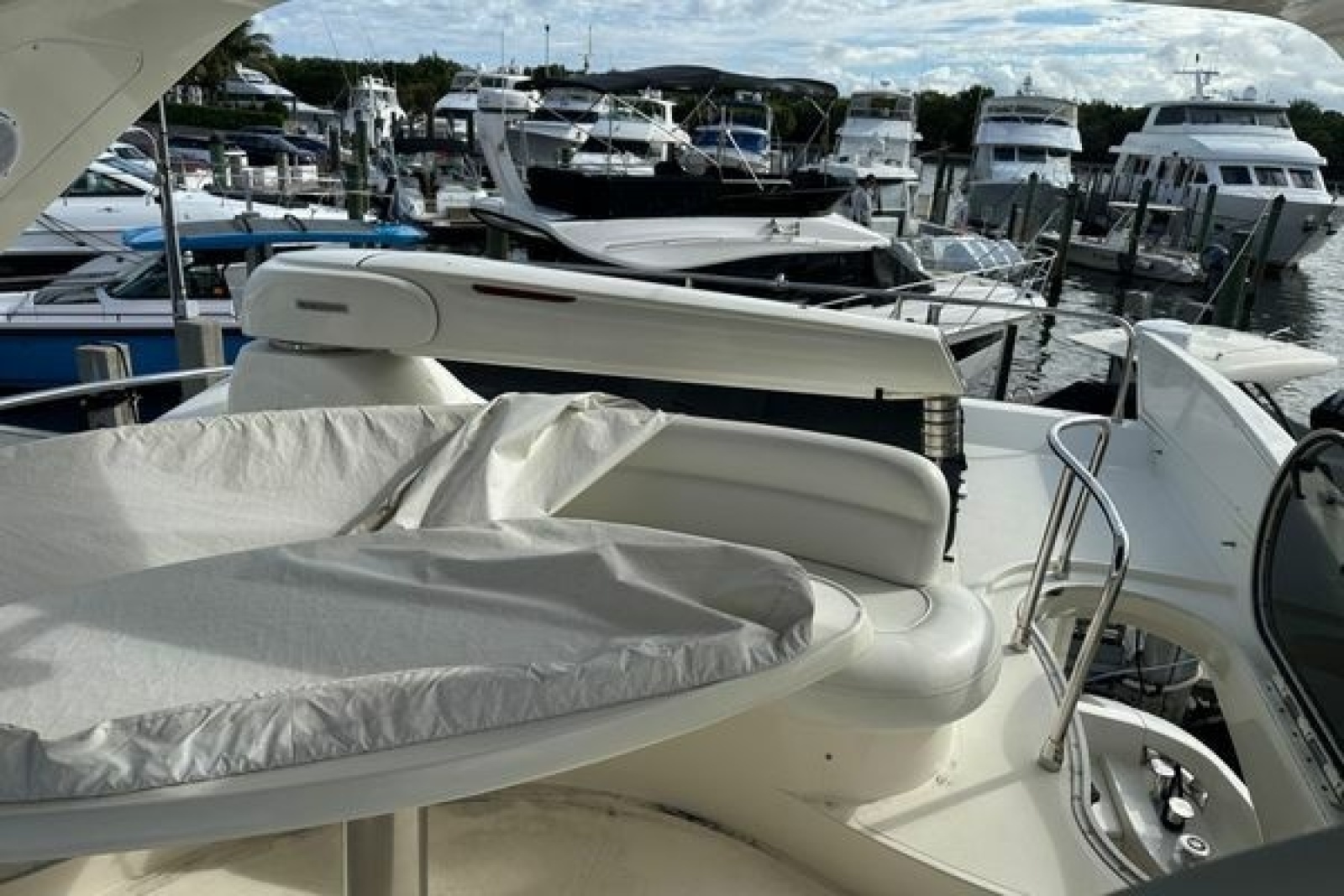 2004 Azimut 55E