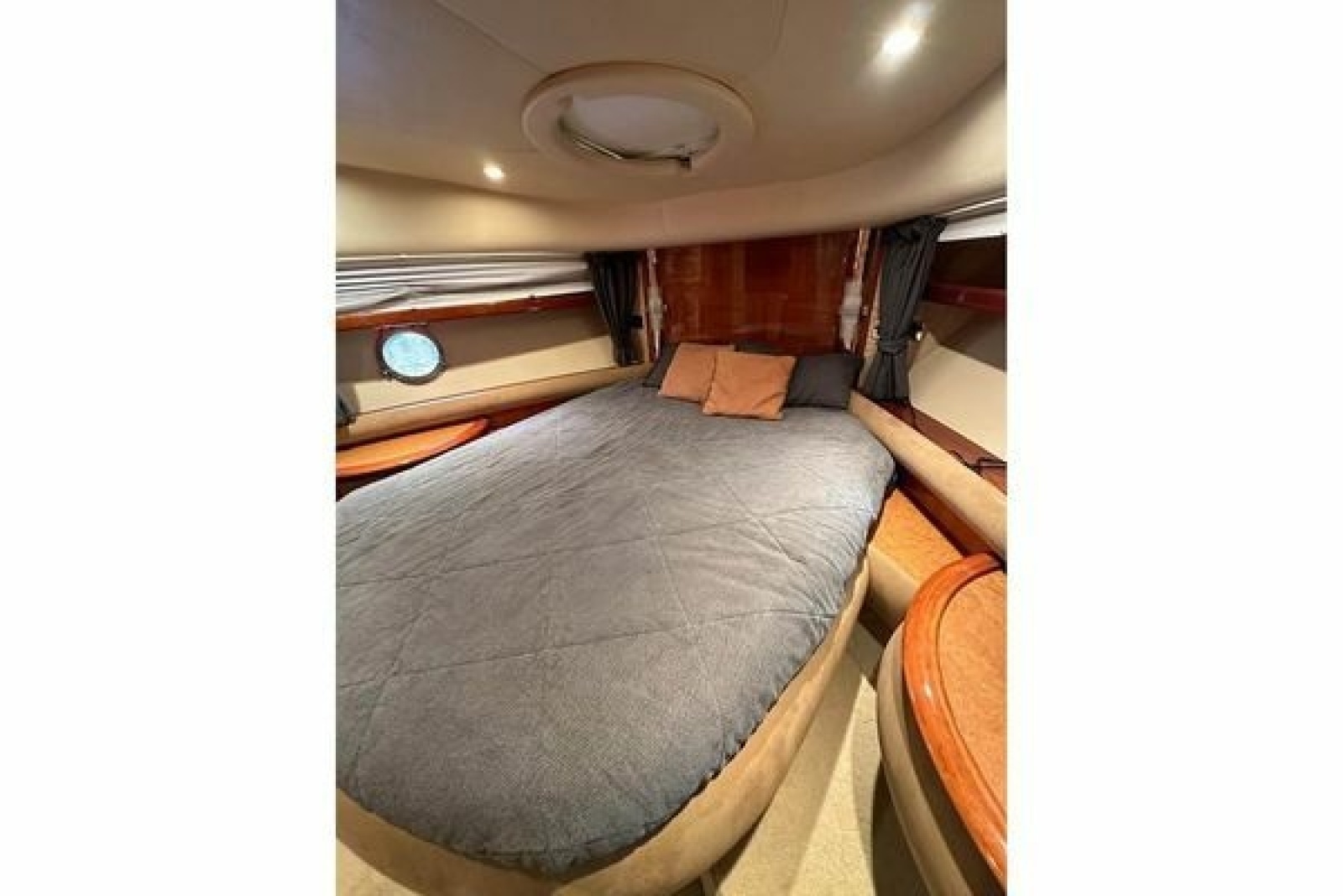 2004 Azimut 55E