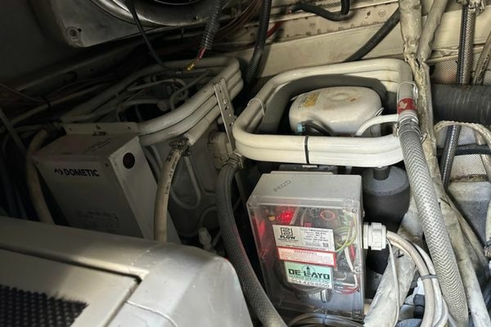 2004 Azimut 55E