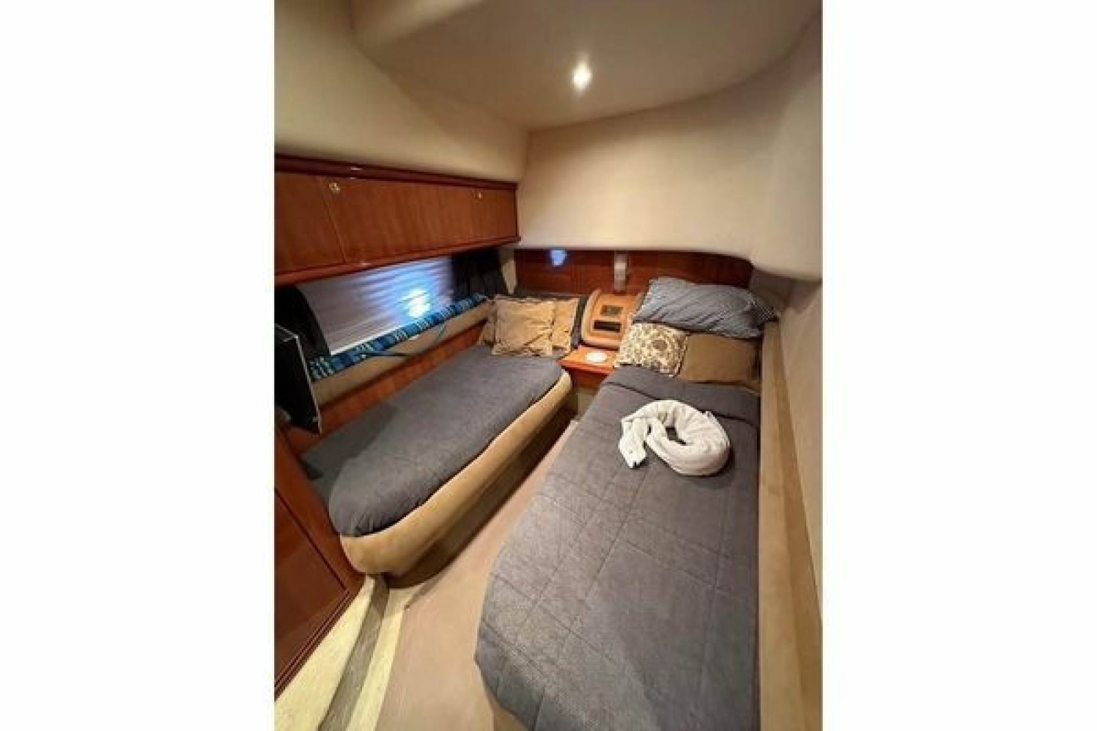 2004 Azimut 55E