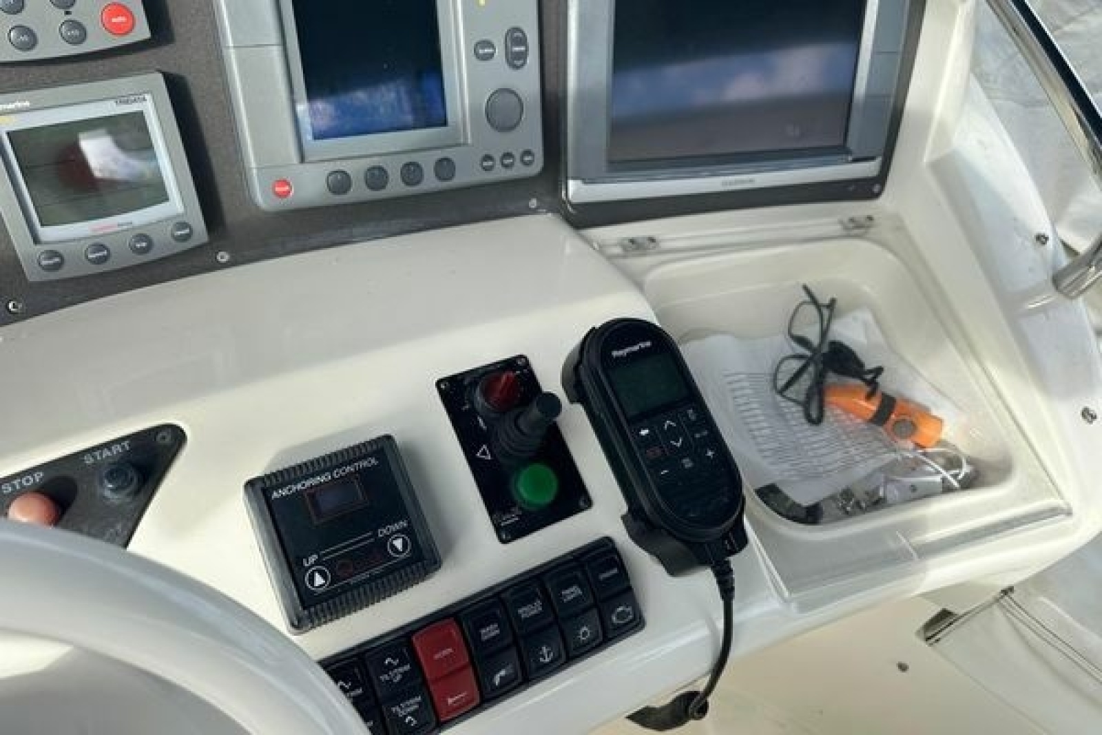 2004 Azimut 55E