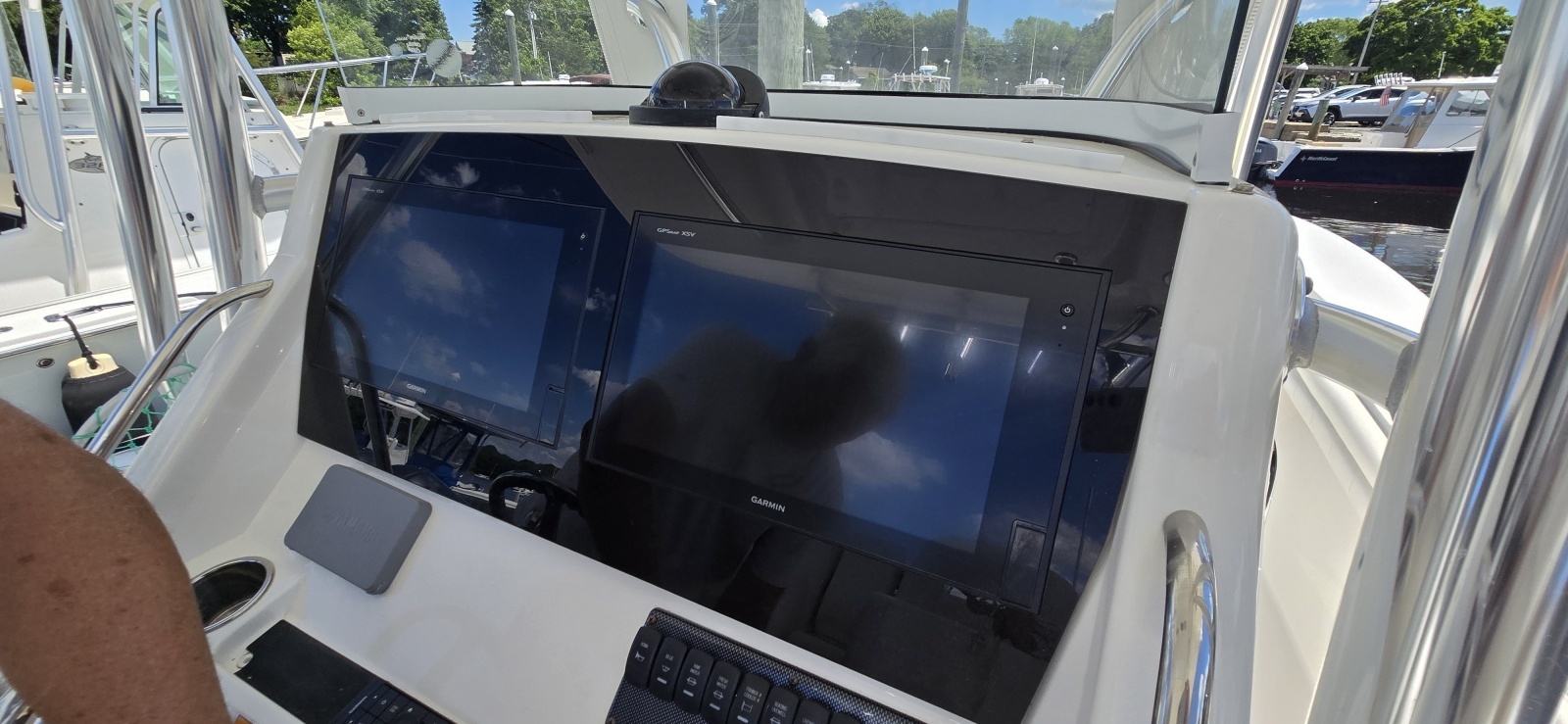 2018 Regulator 28 FS