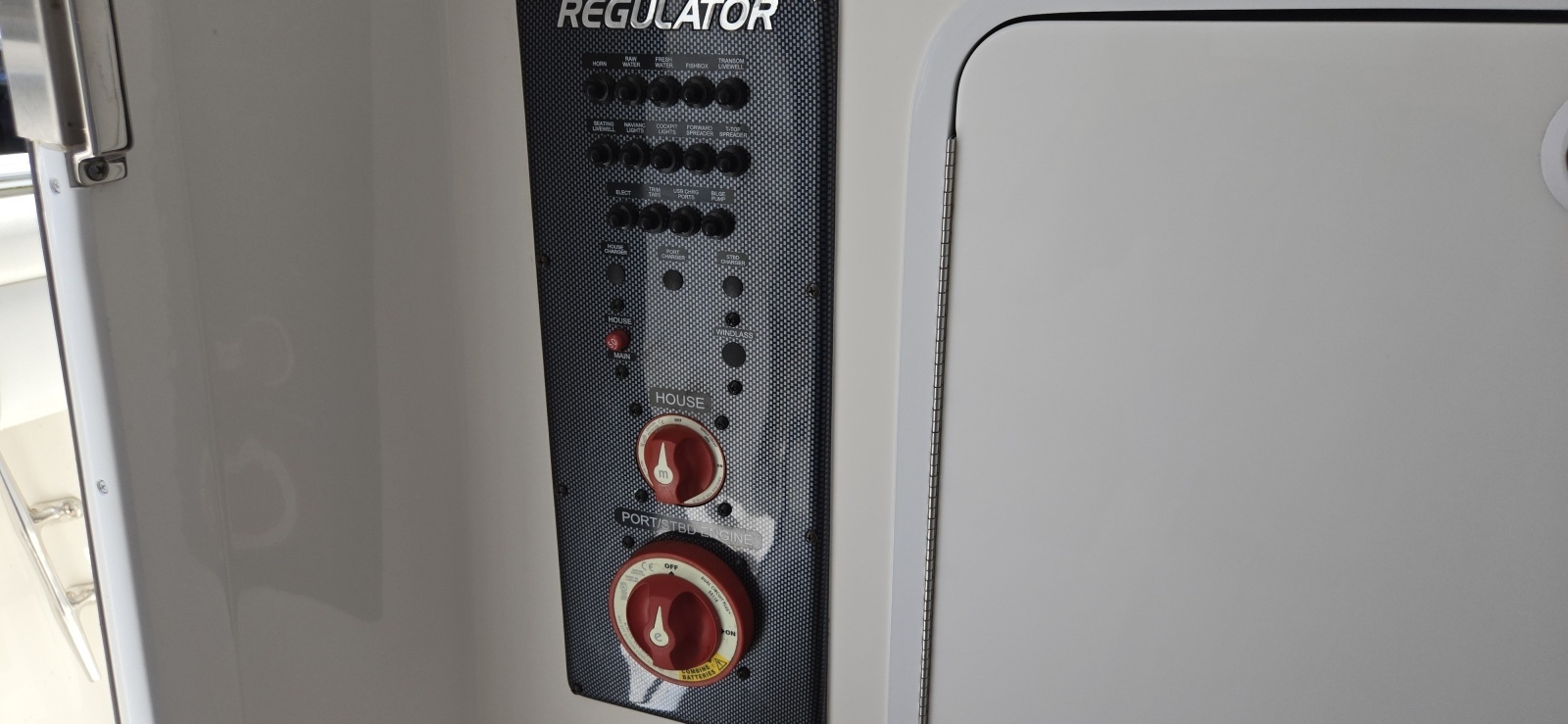 2018 Regulator 28 FS