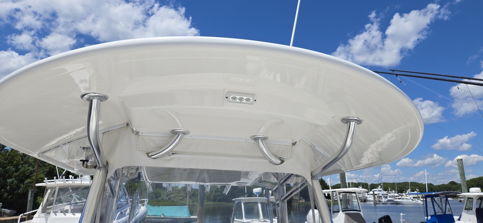 2018 Regulator 28 FS