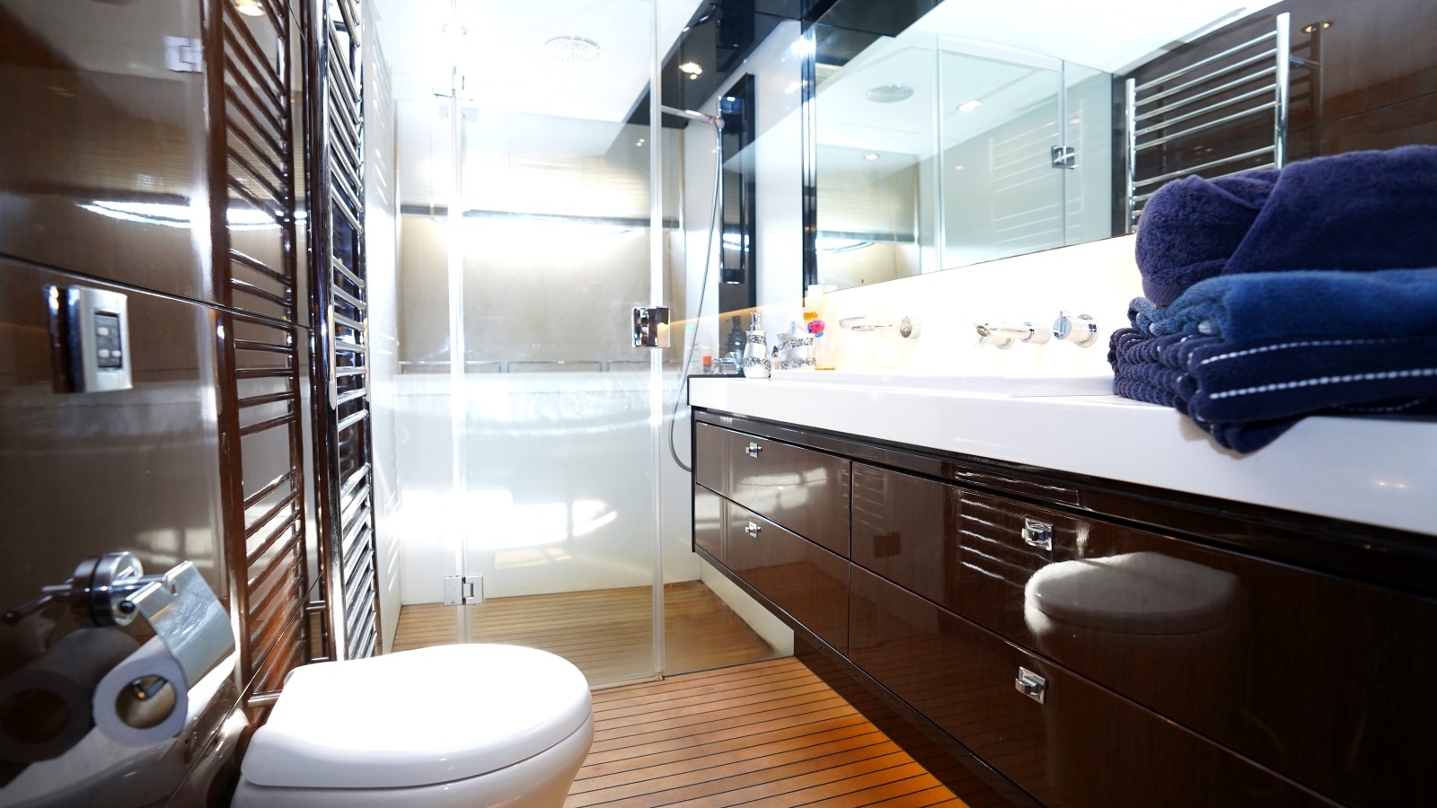 2013 Princess V72