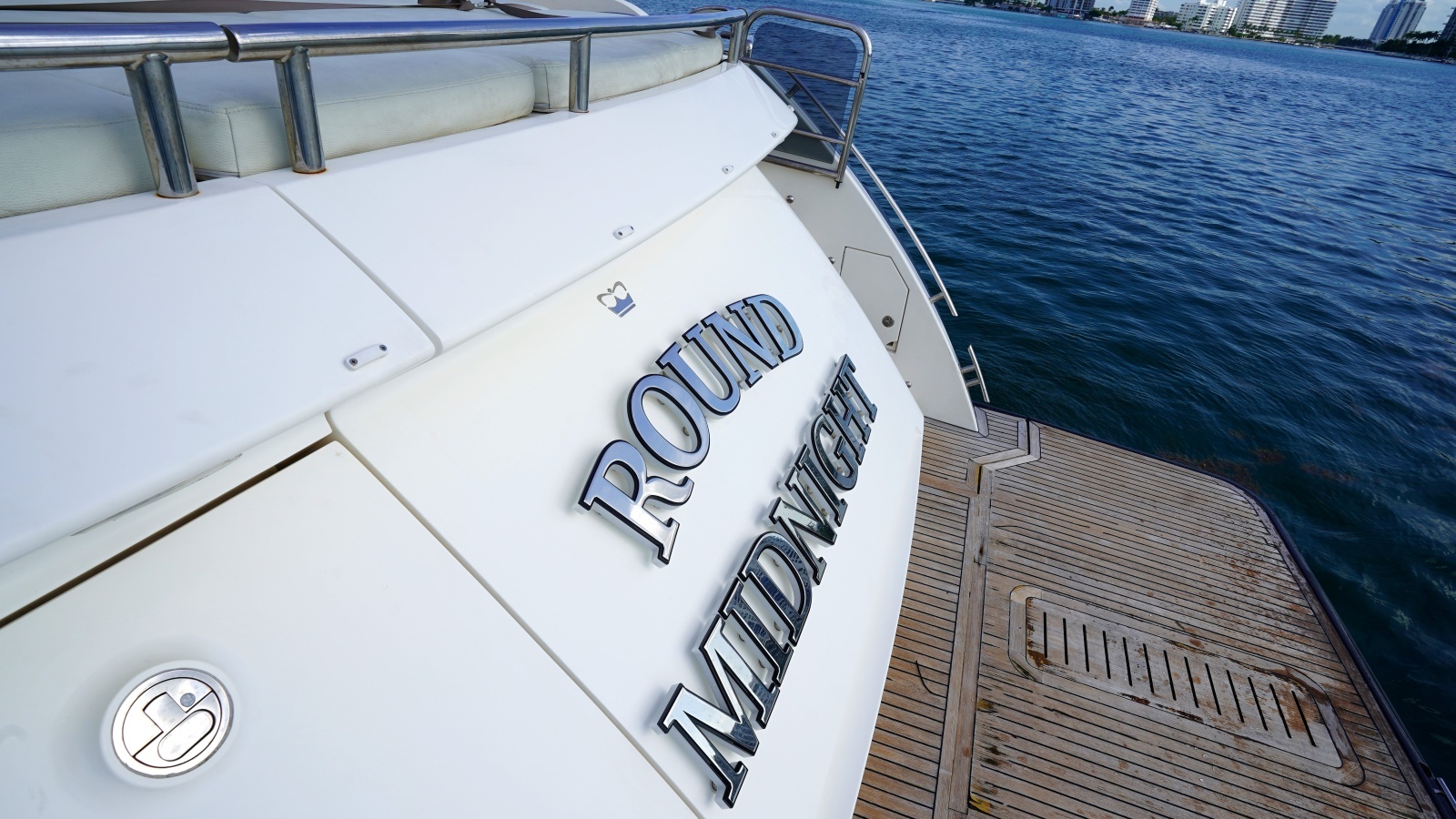 2013 Princess V72