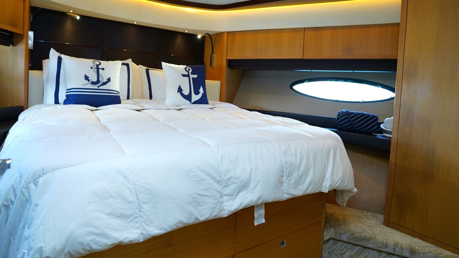 2013 Princess V72
