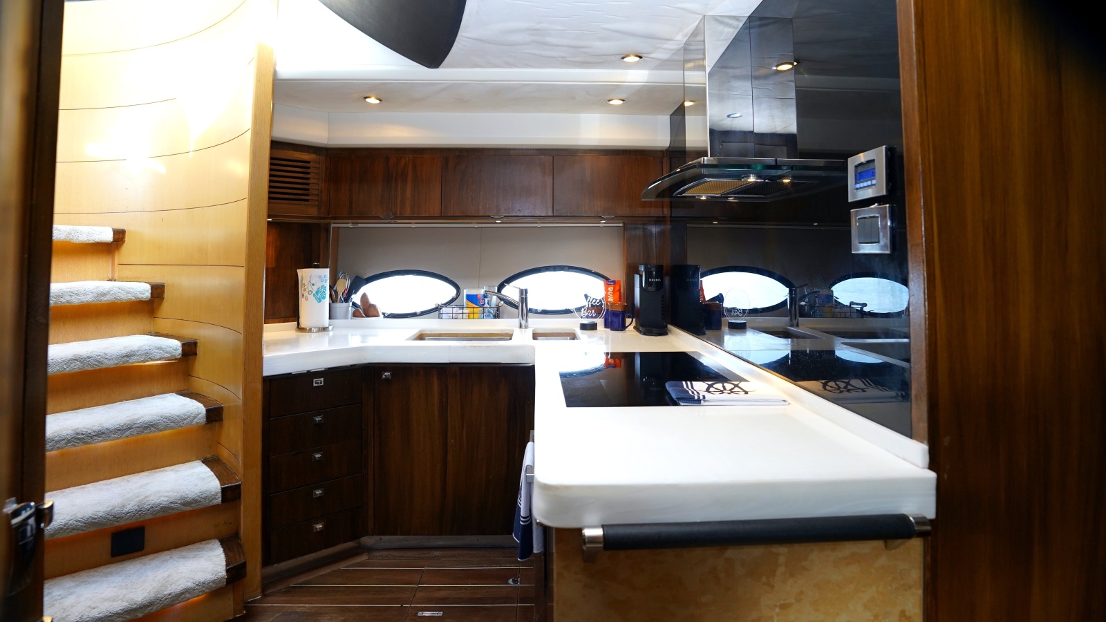 2013 Princess V72