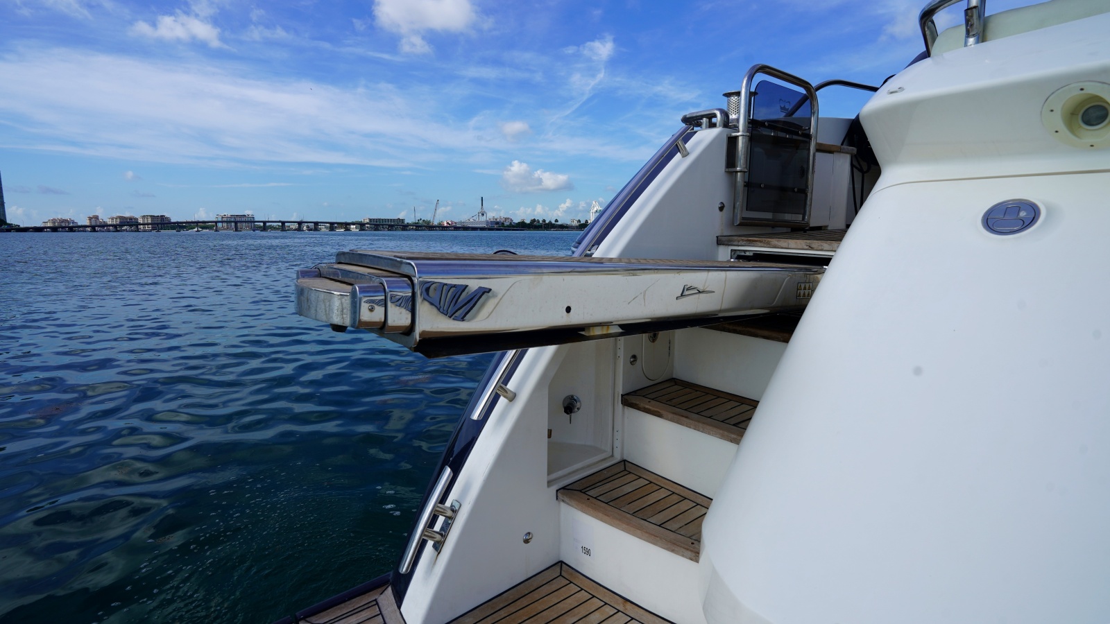 2013 Princess V72