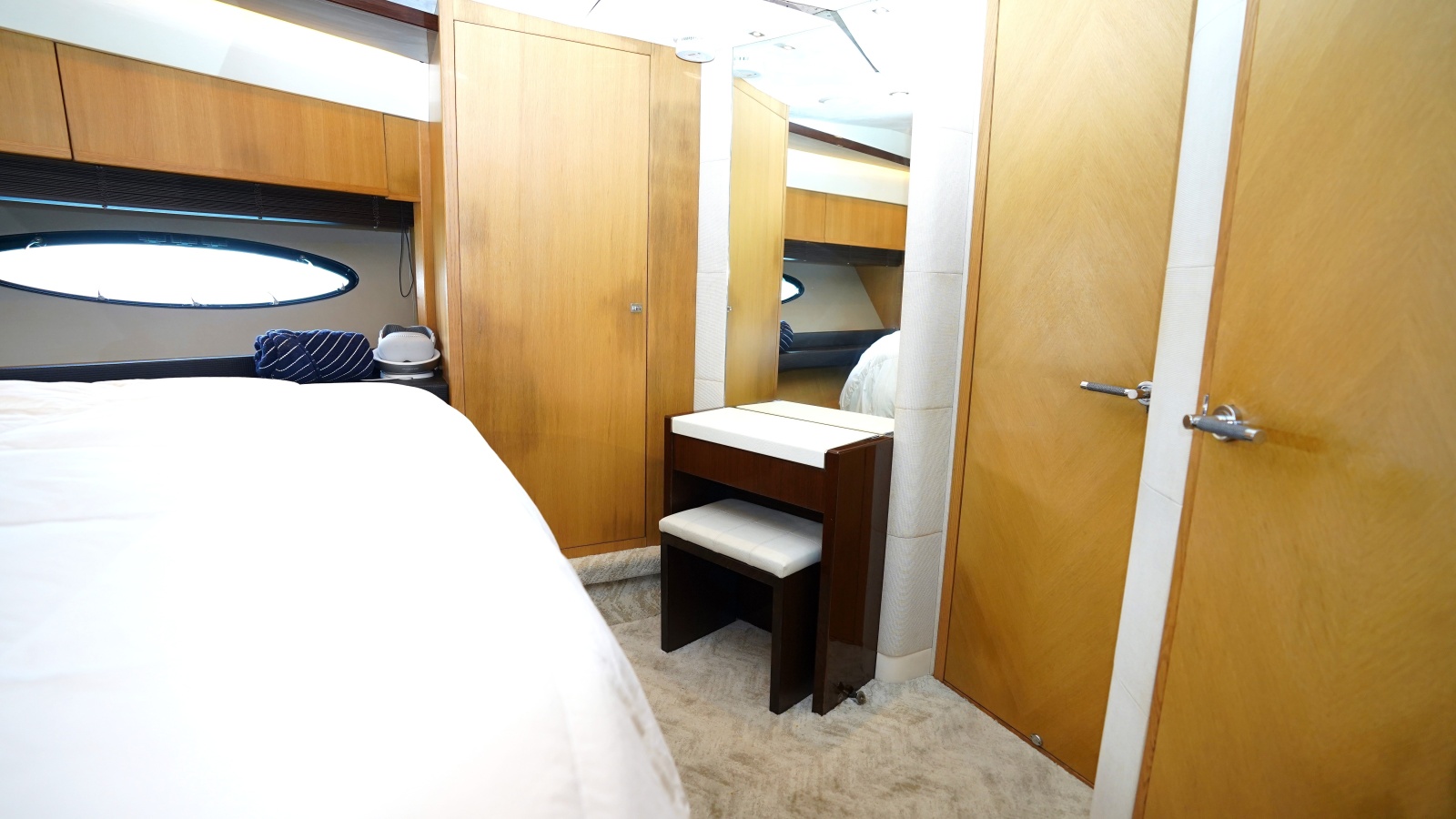 2013 Princess V72