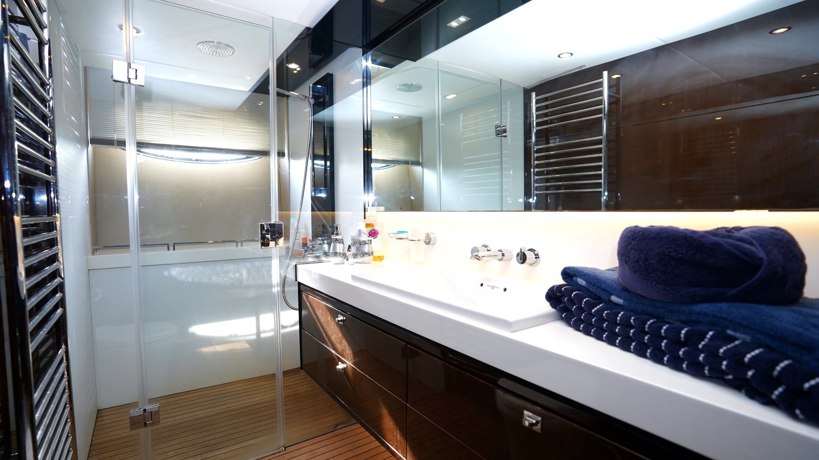 2013 Princess V72