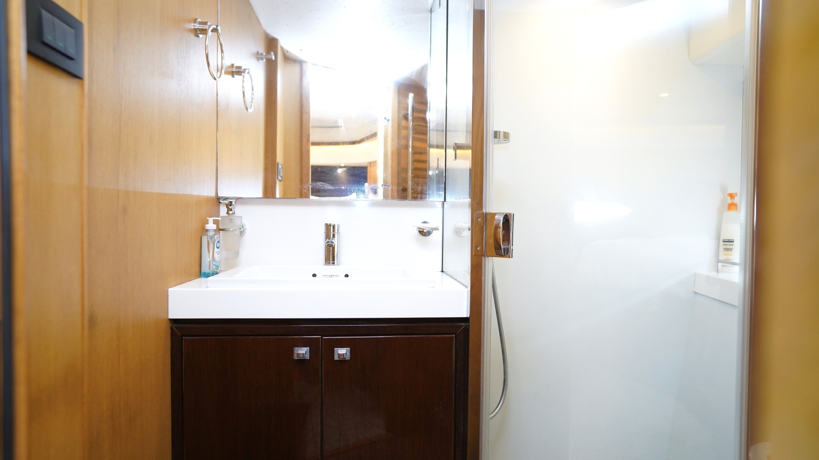 2013 Princess V72