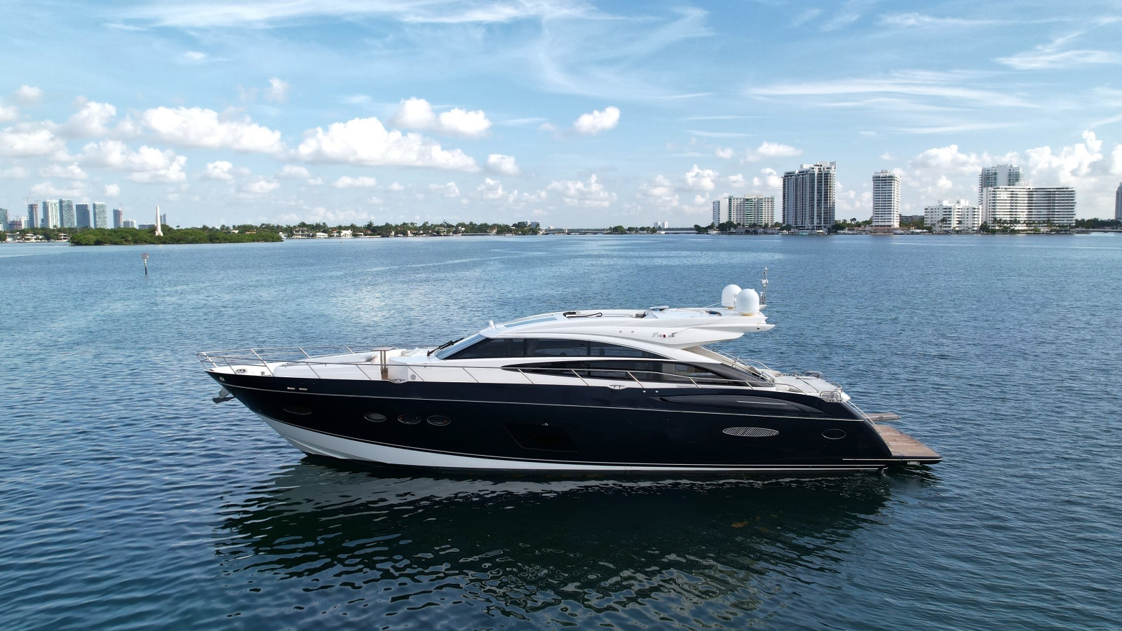 2013 Princess V72