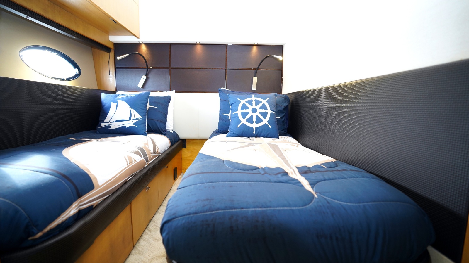 2013 Princess V72
