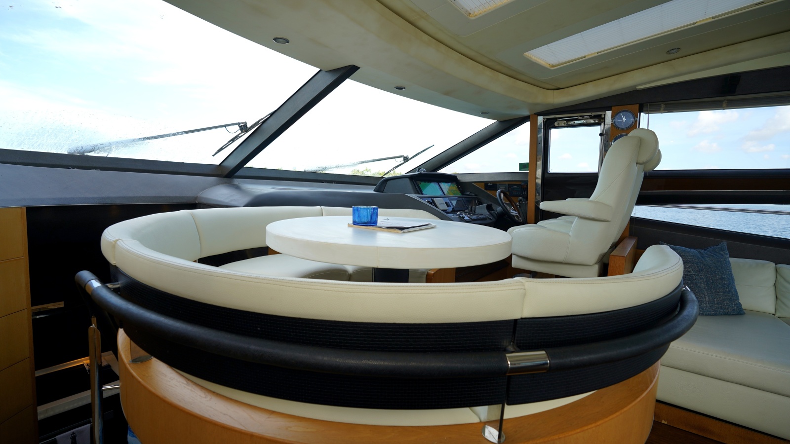 2013 Princess V72