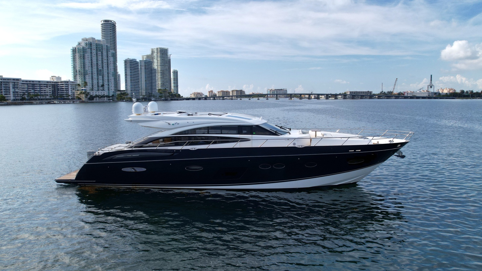 2013 Princess V72