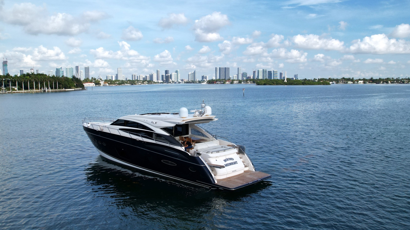 2013 Princess V72