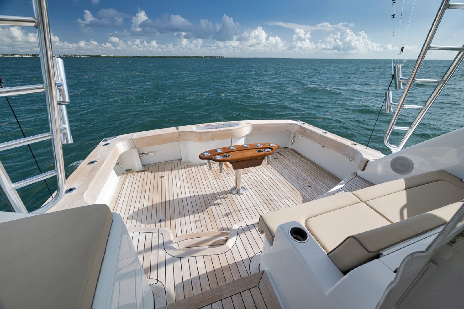 2023 Hatteras GT45X
