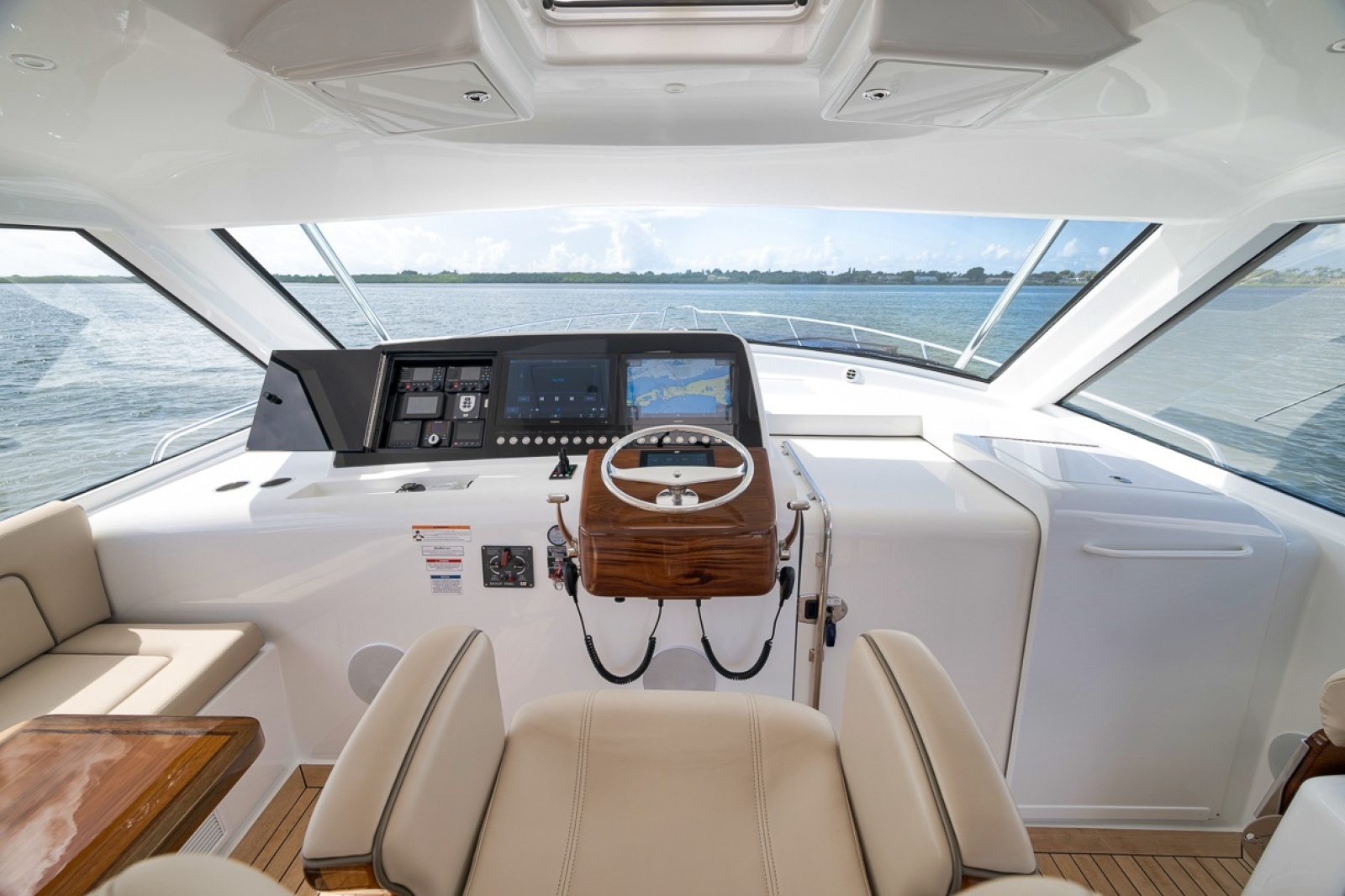 2023 Hatteras GT45X