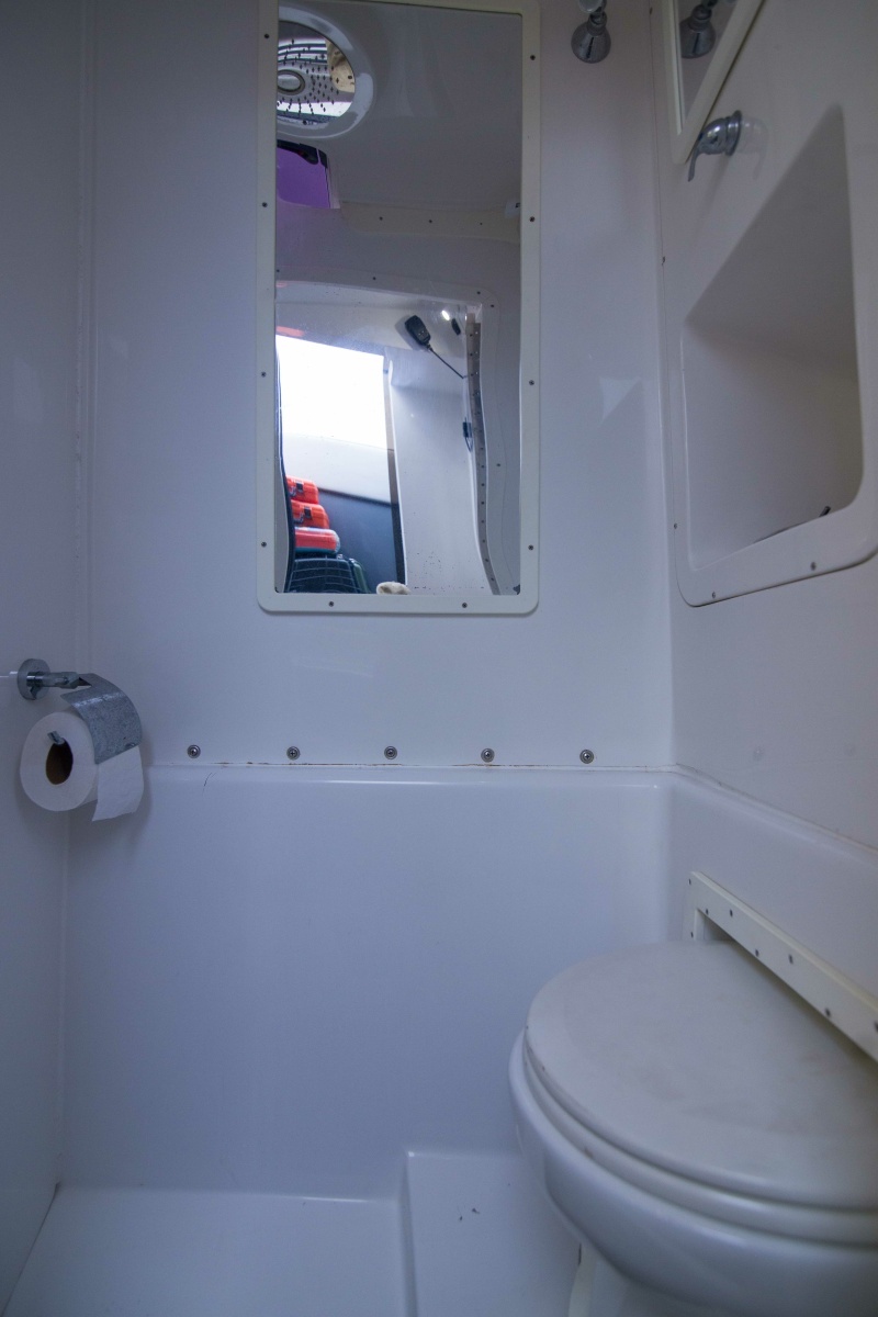 2019 Midnight Express 43 Open
