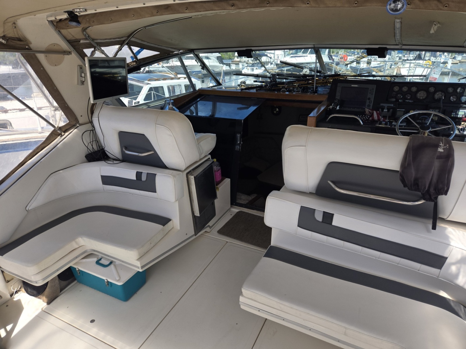 1991 Sea Ray 390 Express