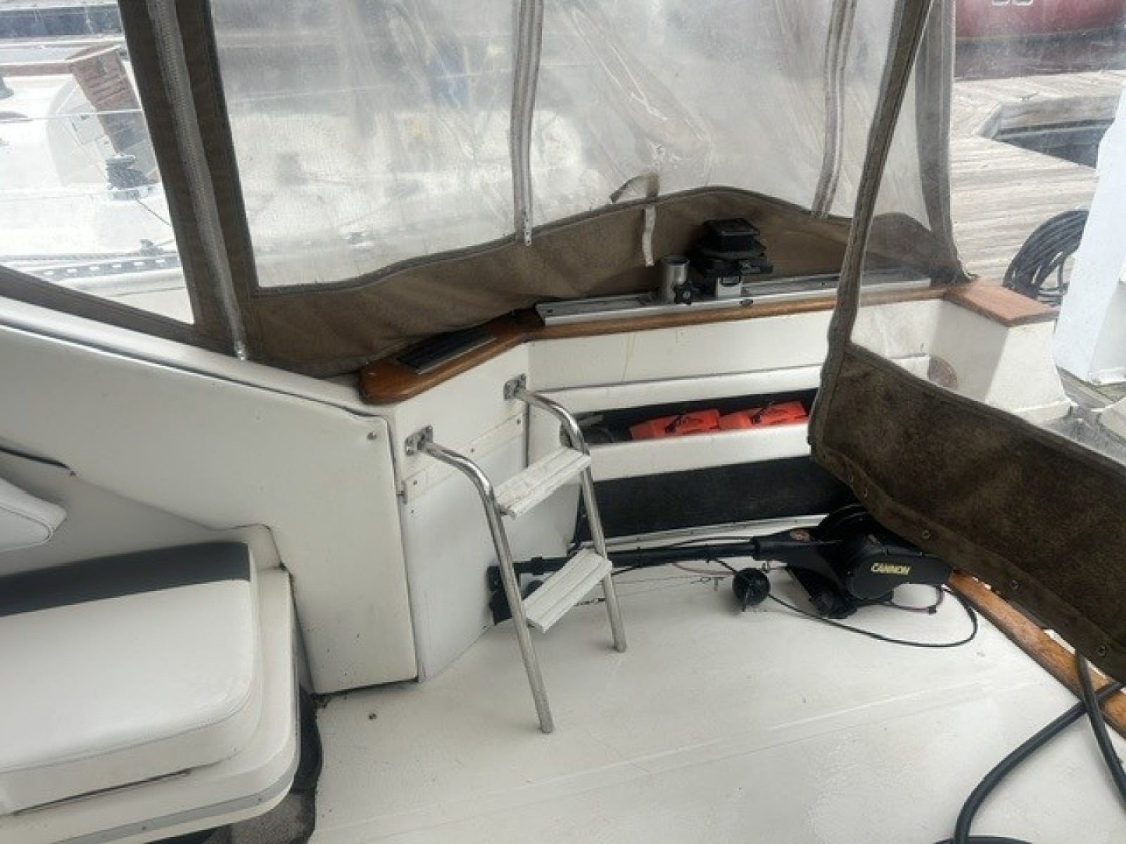 1991 Sea Ray 390 Express