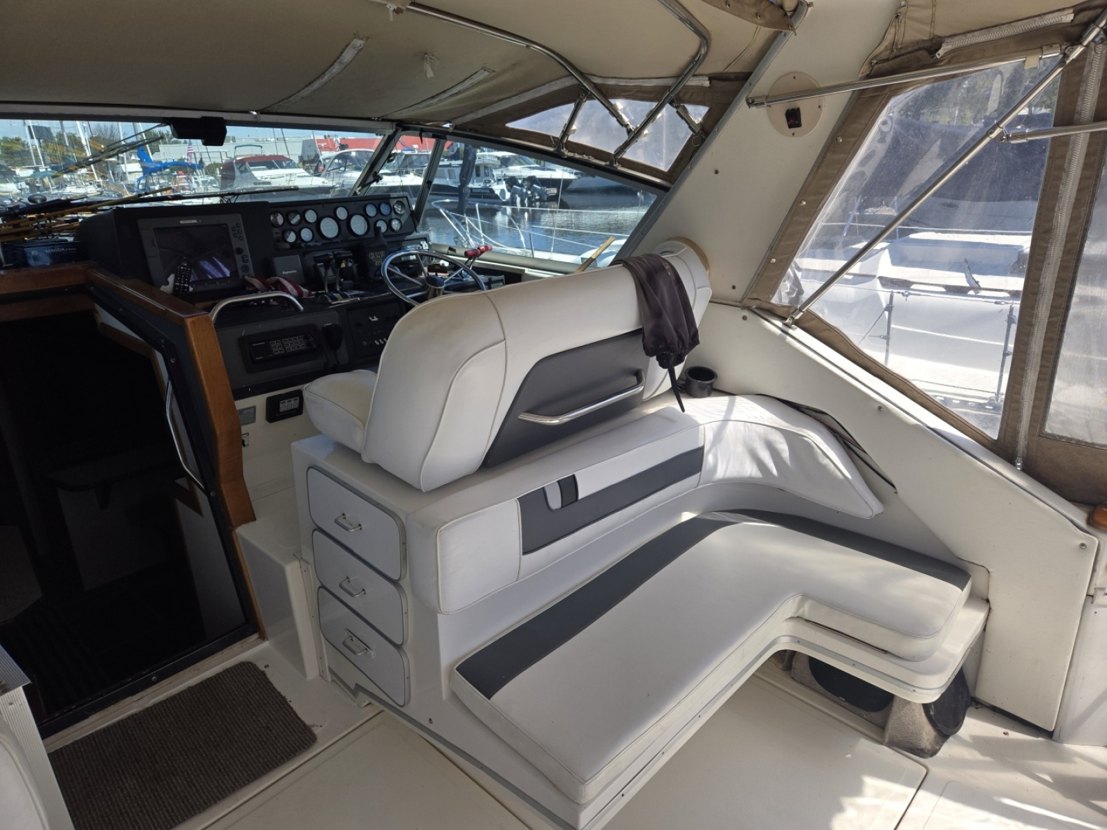 1991 Sea Ray 390 Express