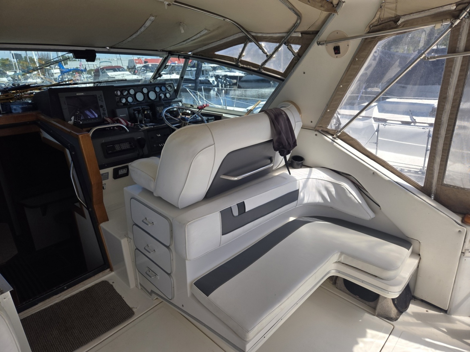 1991 Sea Ray 390 Express