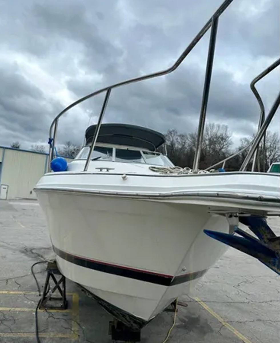1999 Wellcraft 2800 Martinique