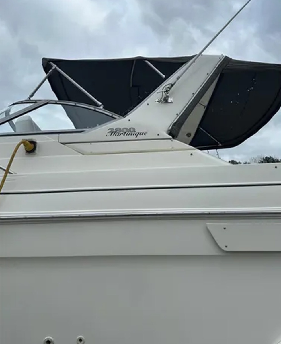 1999 Wellcraft 2800 Martinique