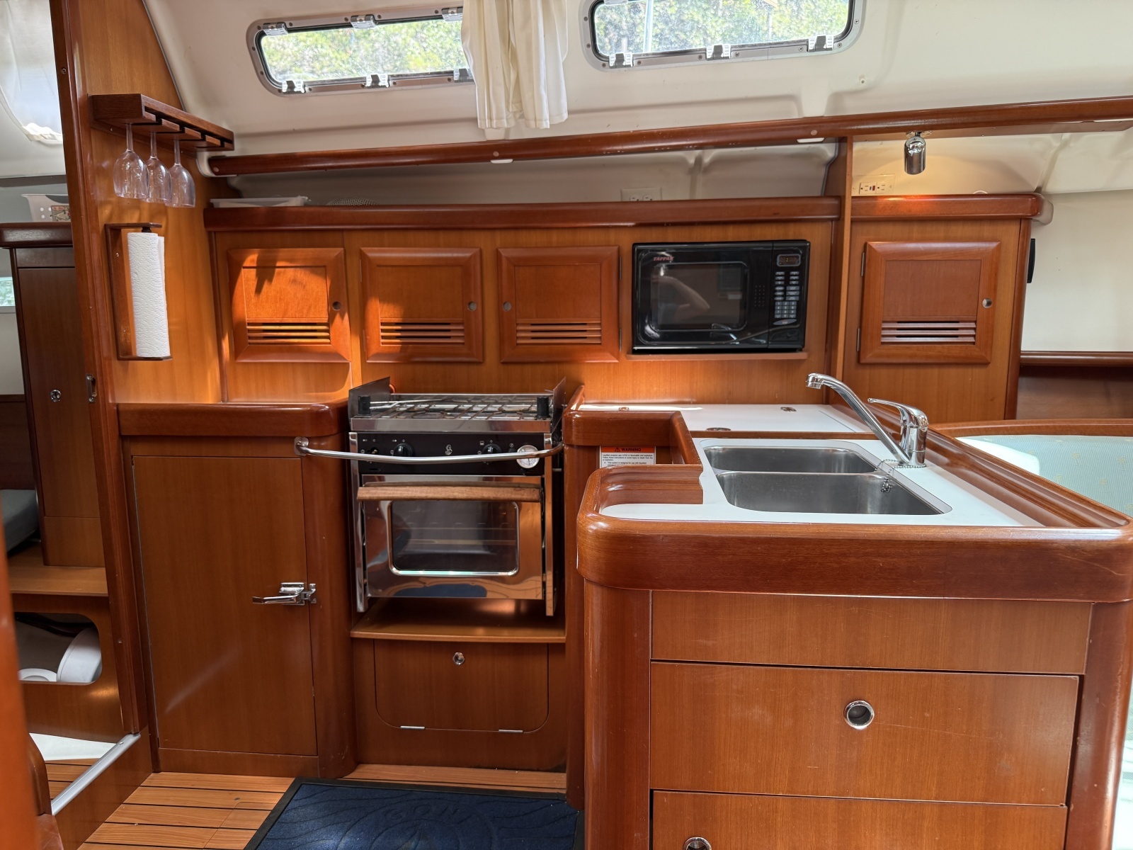 2007 Beneteau 373