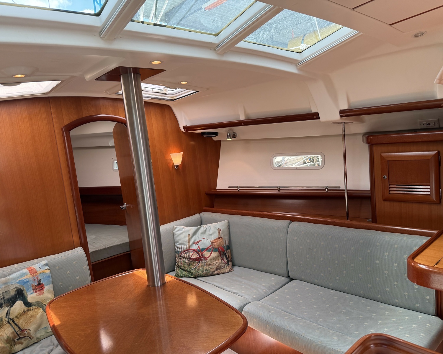 2007 Beneteau 373